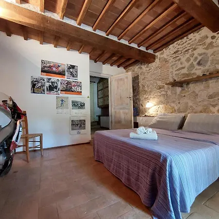 Sport Bikes And Nature 몬테로톤도